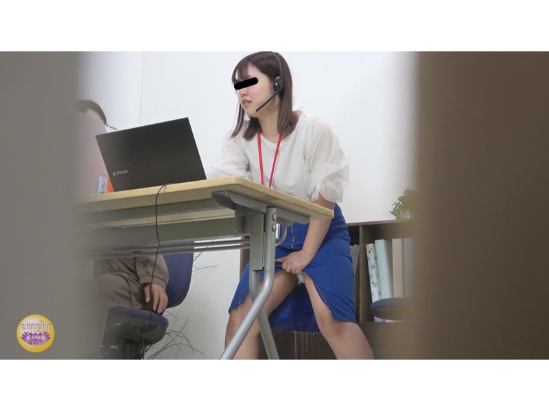 隠撮コールセンター 離席不可！クレーム対応中お漏らし
